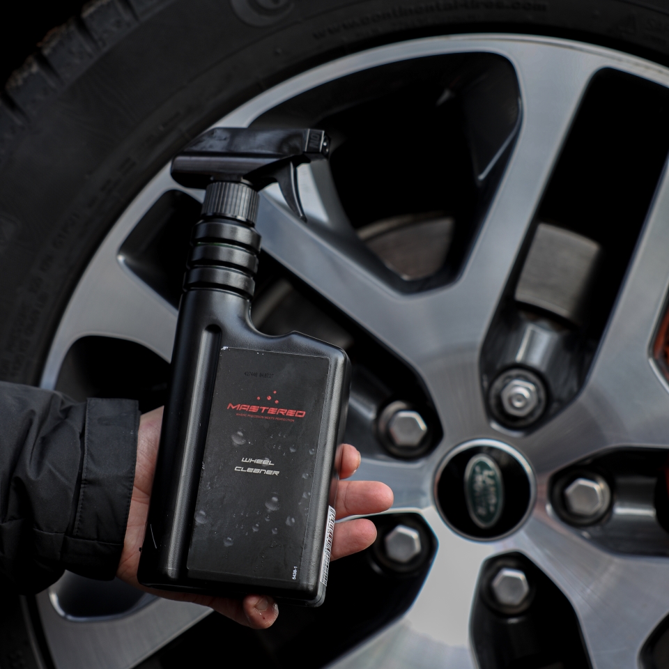 WHEEL CLEANER - Image 2